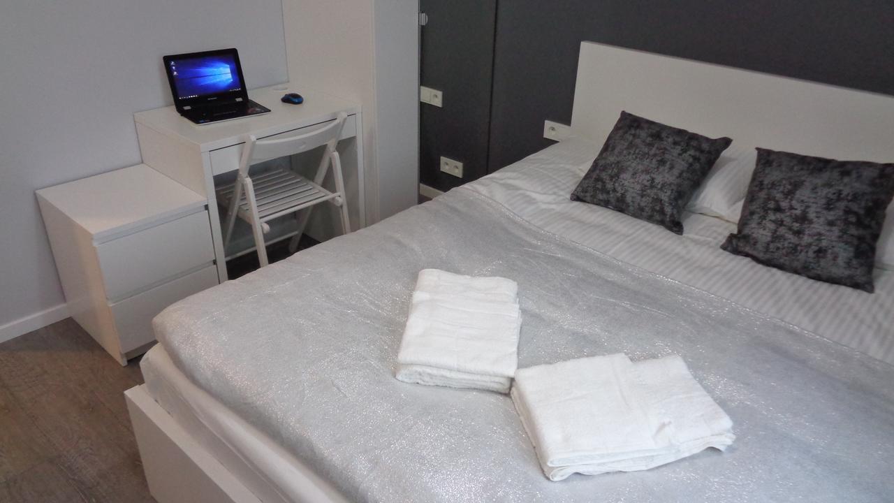 Pokoje Zachodnia 2F Apartment Bialystok Bagian luar foto