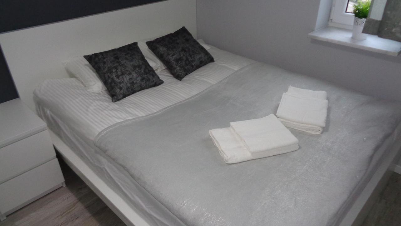 Pokoje Zachodnia 2F Apartment Bialystok Bagian luar foto