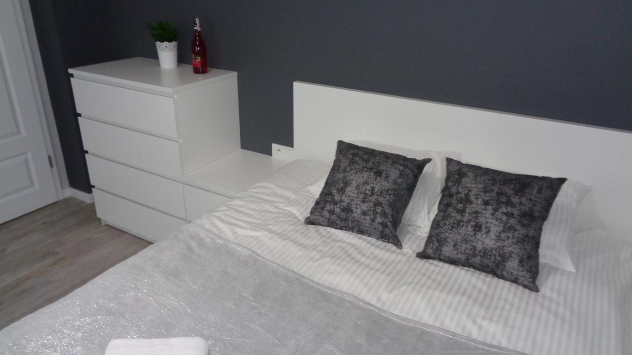 Pokoje Zachodnia 2F Apartment Bialystok Bagian luar foto