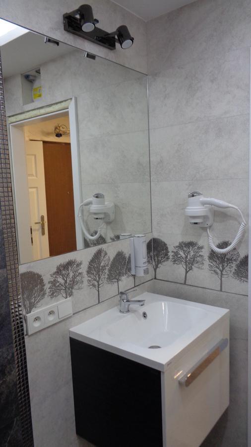 Pokoje Zachodnia 2F Apartment Bialystok Bagian luar foto